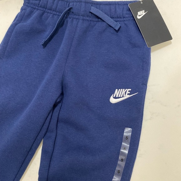 ✨NIKE✨NWT KIDS SWEATPANTS ✨SIZE S✨ - Picture 4 of 6